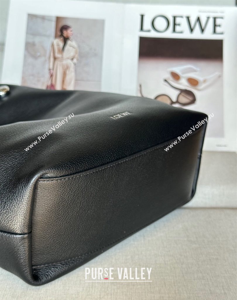 Loewe Large Pebble Hobo Bag in Soft Grained Calfskin Black 2025 9530 (nana-250408030)
