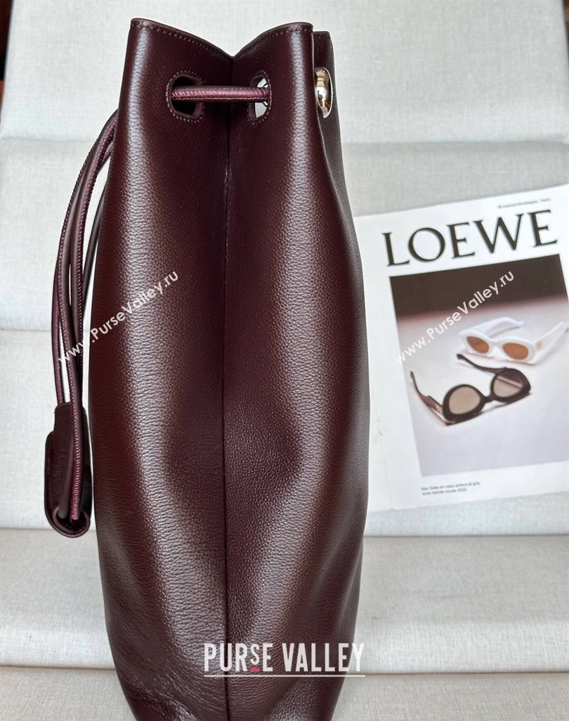 Loewe Large Pebble Hobo Bag in Soft Grained Calfskin Oxblood 2025 9530 (nana-250408031)