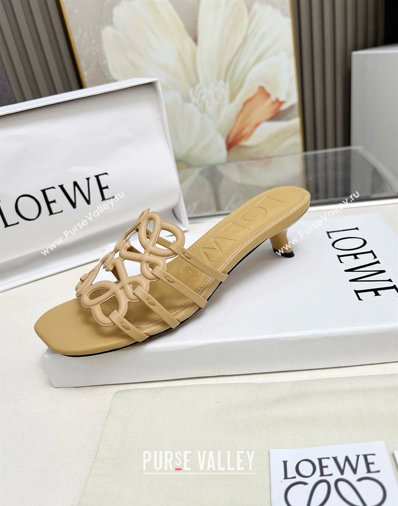 Loewe Petal Anagram heel slides sandal 4.5cm in soft calfskin Beige 2025 (MD-250605100)