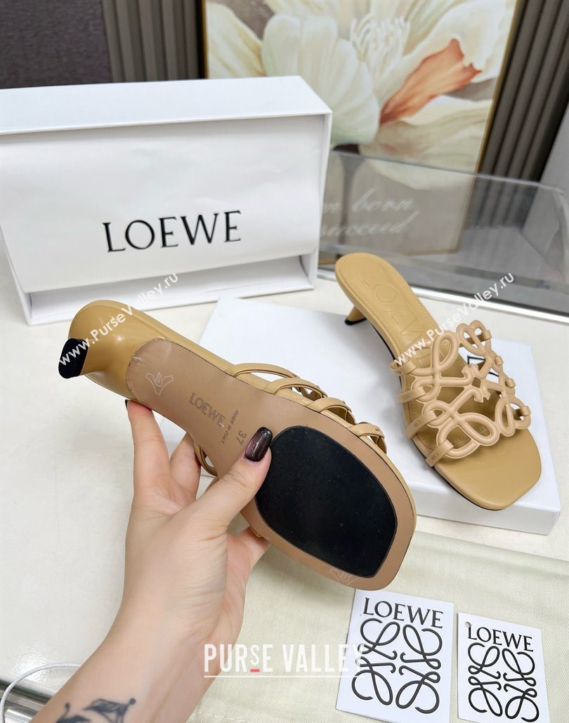 Loewe Petal Anagram heel slides sandal 4.5cm in soft calfskin Beige 2025 (MD-250605100)