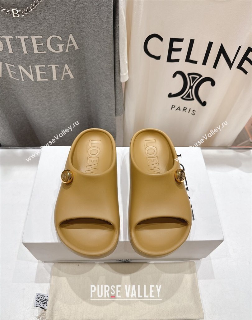 Loewe Foam Rubber Pebble slides sandal Beige 2025 (MD-250605104)