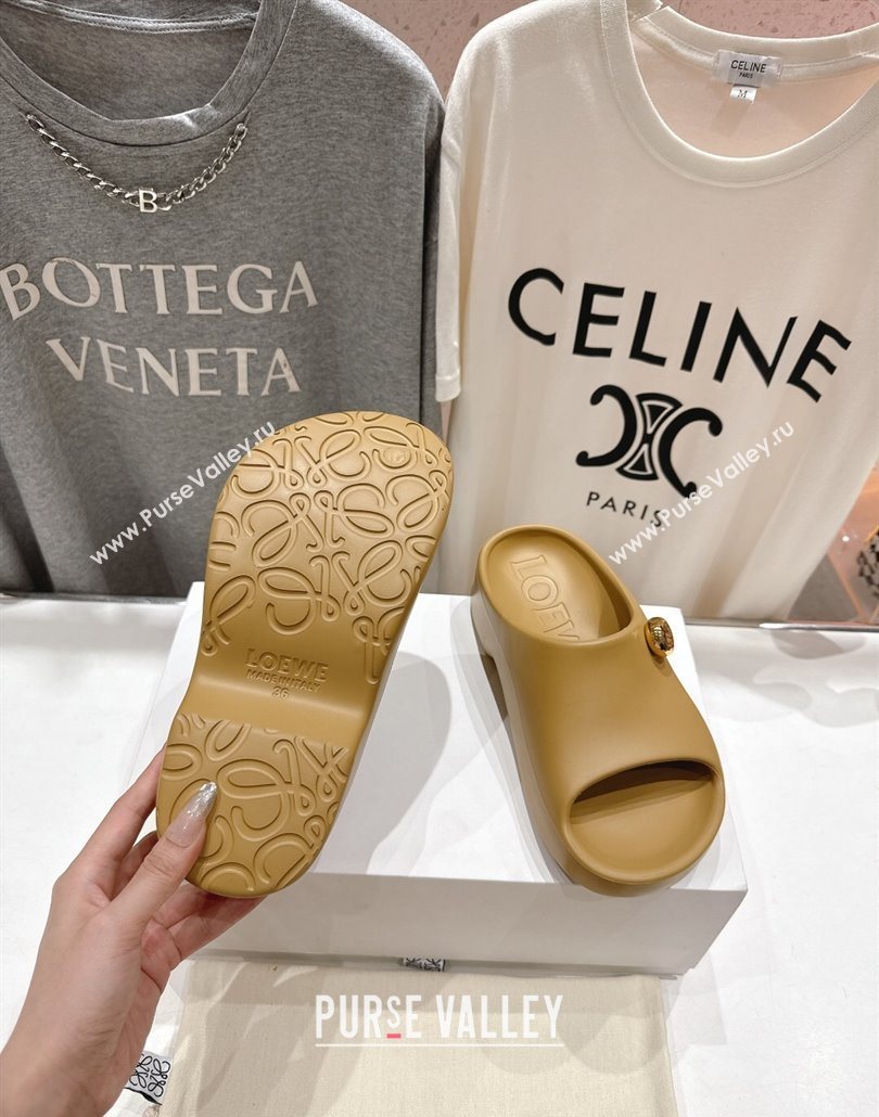 Loewe Foam Rubber Pebble slides sandal Beige 2025 (MD-250605104)