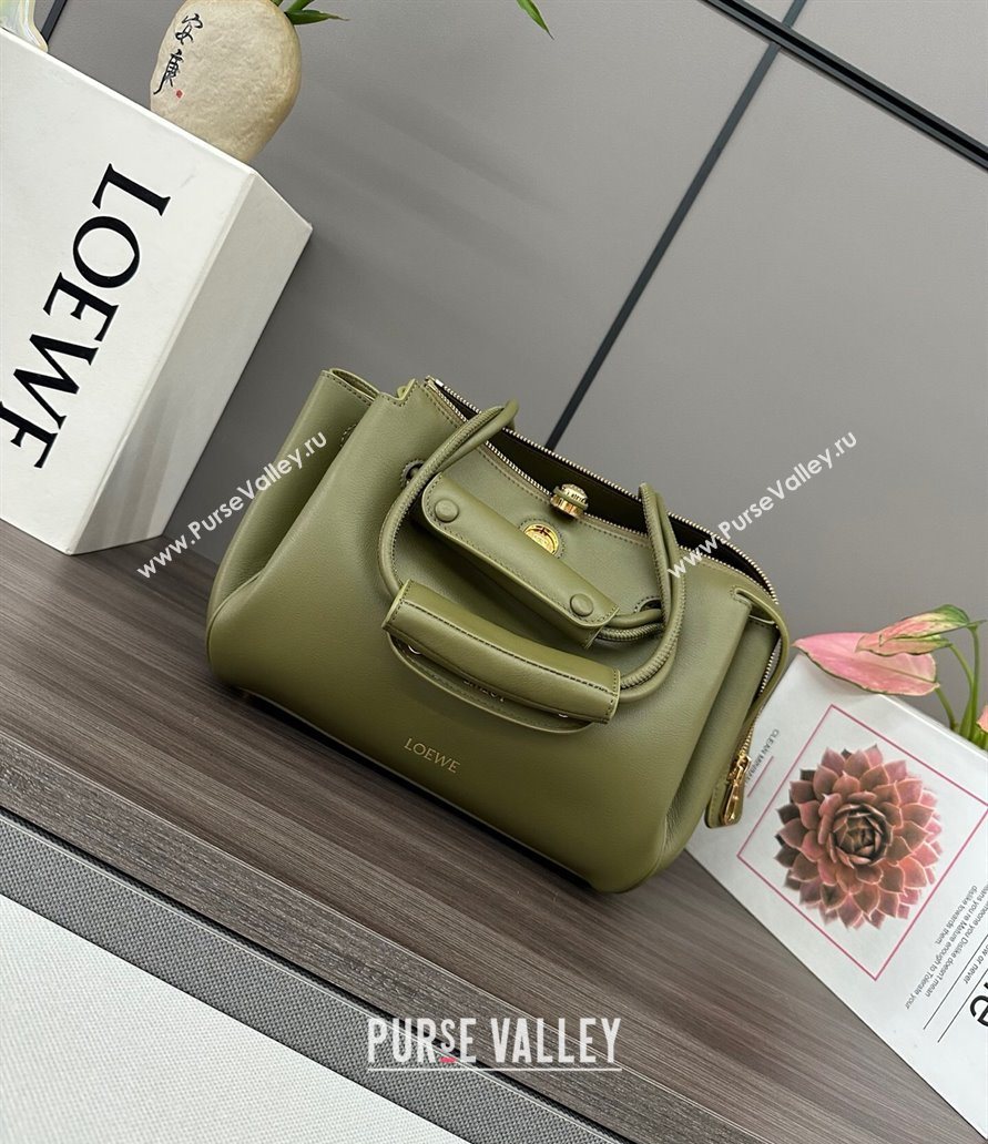 Loewe Small Madrid bag in supple calfskin Green 2025 012452 (YS-250801040)