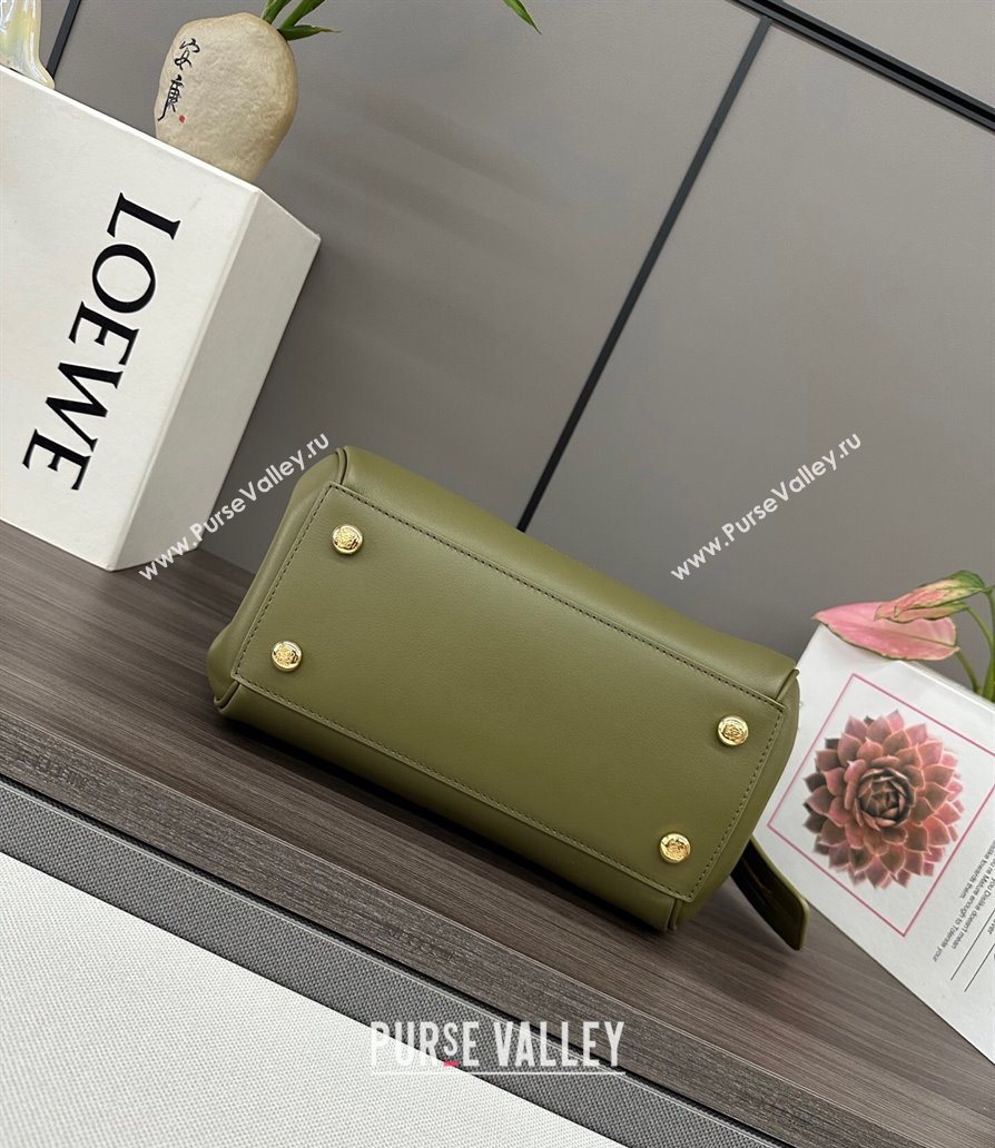 Loewe Small Madrid bag in supple calfskin Green 2025 012452 (YS-250801040)