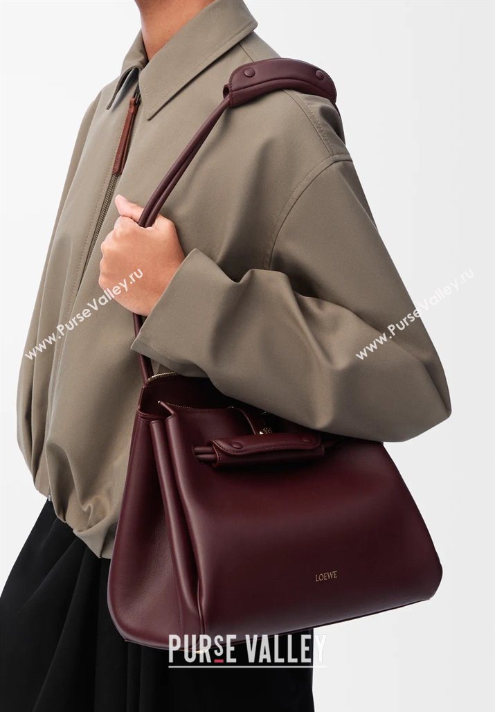 Loewe Medium Madrid bag in supple calfskin Dark Burgundy 2025 052451 (YS-250801043)