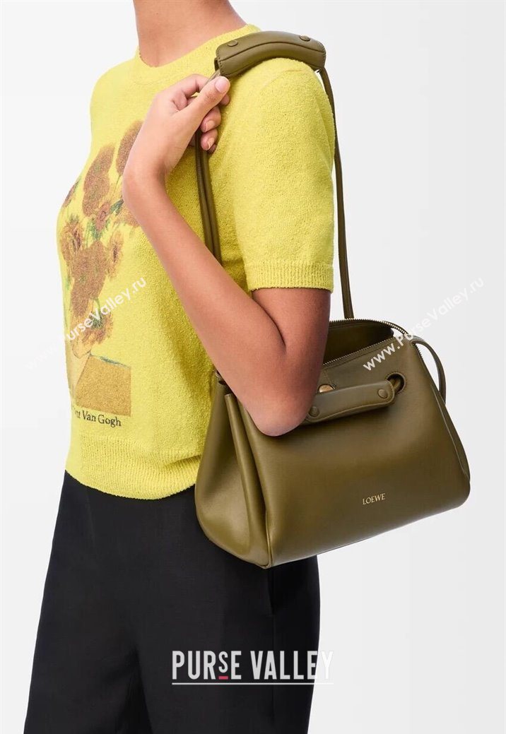 Loewe Medium Madrid bag in supple calfskin Green 2025 052451 (YS-250801044)