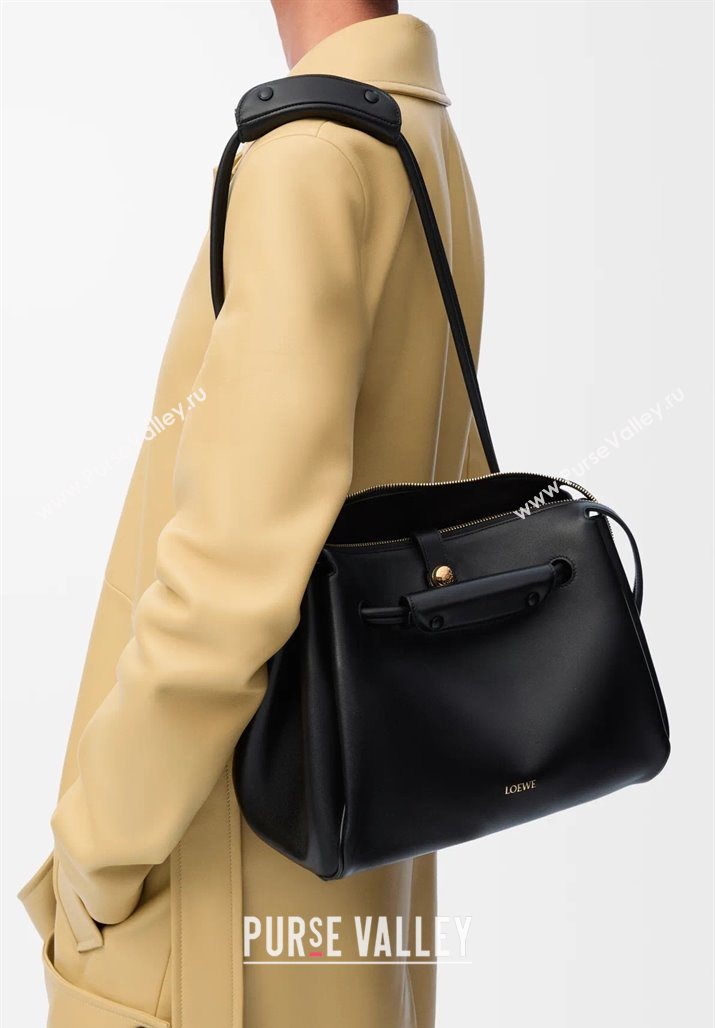 Loewe Medium Madrid bag in supple calfskin Black 2025 052451 (YS-250801046)