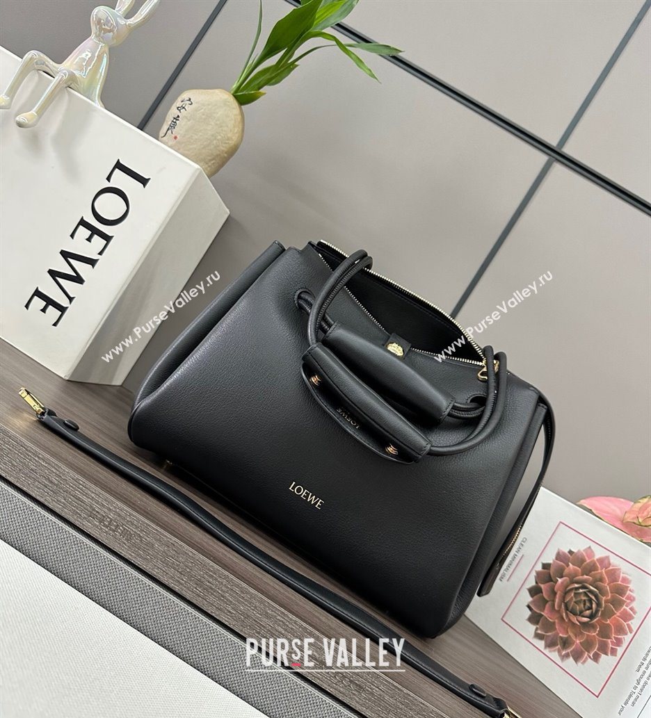 Loewe Medium Madrid bag in supple calfskin Black 2025 052451 (YS-250801046)
