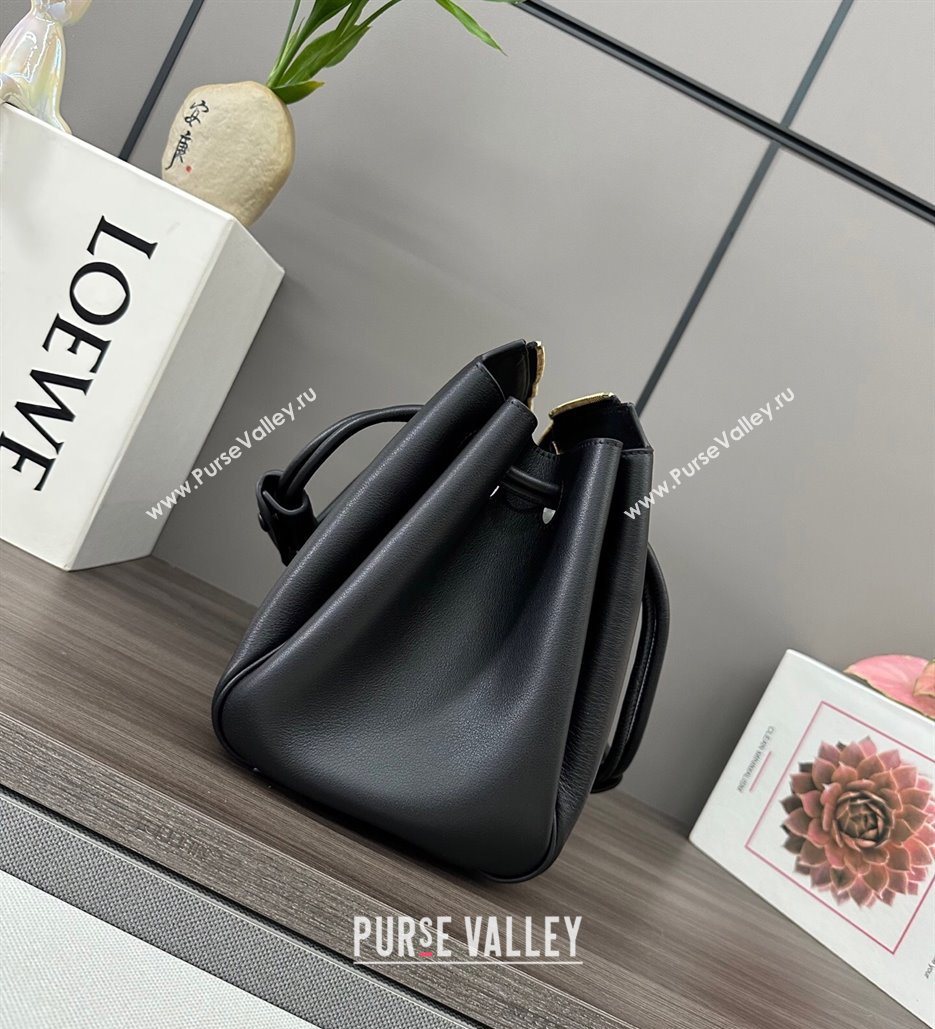 Loewe Medium Madrid bag in supple calfskin Black 2025 052451 (YS-250801046)