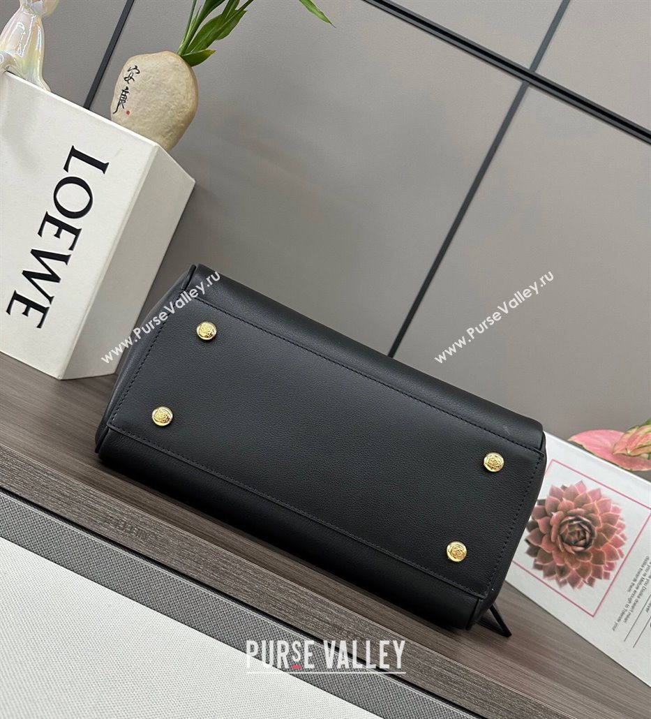 Loewe Medium Madrid bag in supple calfskin Black 2025 052451 (YS-250801046)