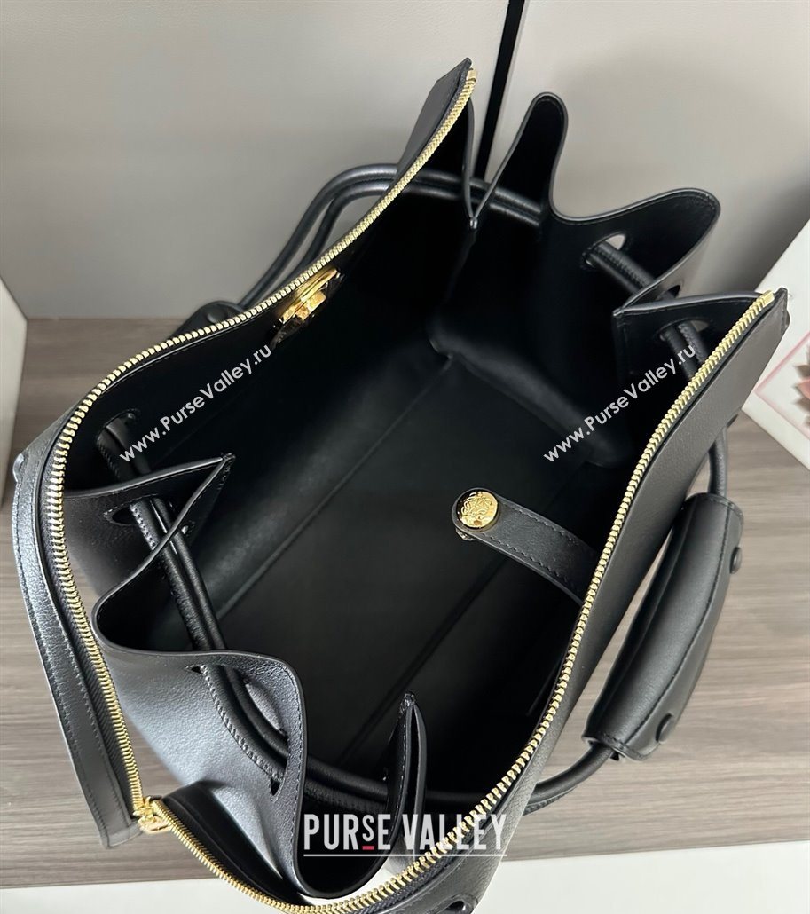 Loewe Medium Madrid bag in supple calfskin Black 2025 052451 (YS-250801046)