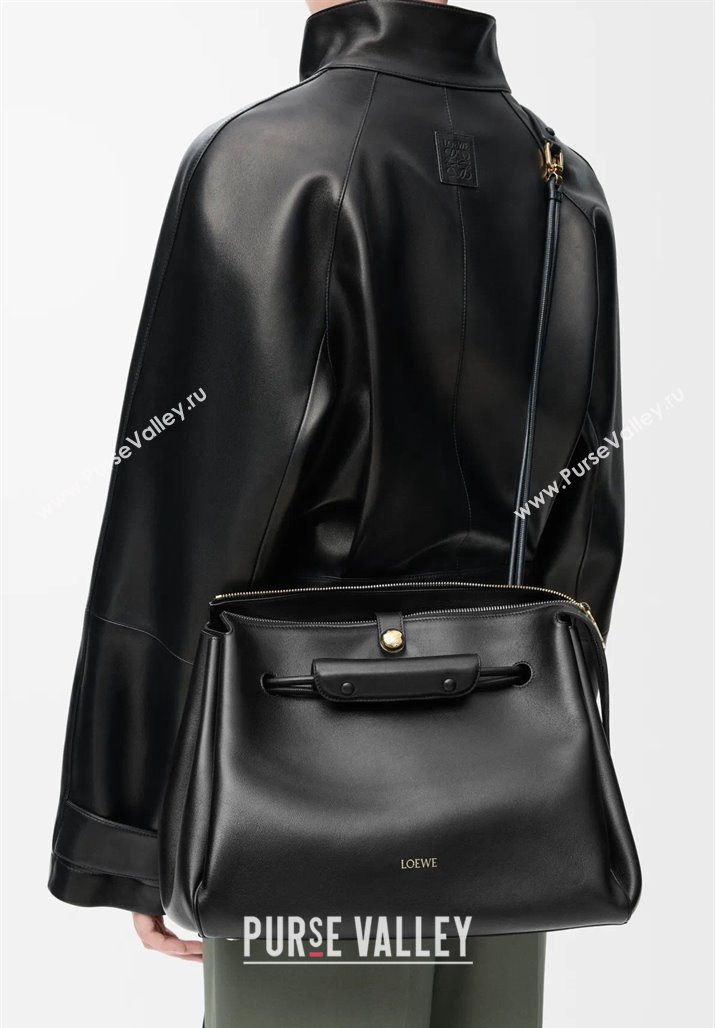 Loewe Large Madrid bag in supple calfskin Black 2025 052510 (YY-250801036)