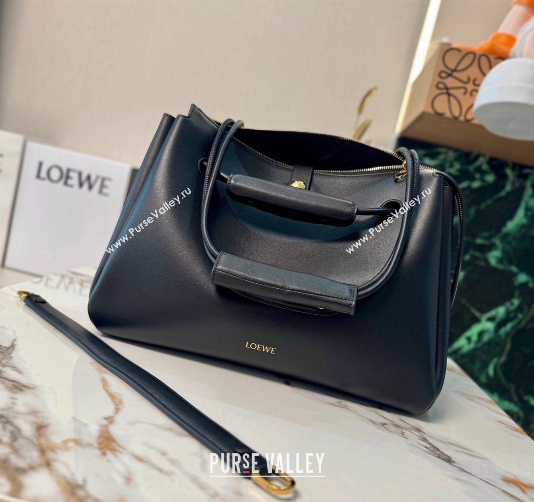 Loewe Large Madrid bag in supple calfskin Black 2025 052510 (YY-250801036)