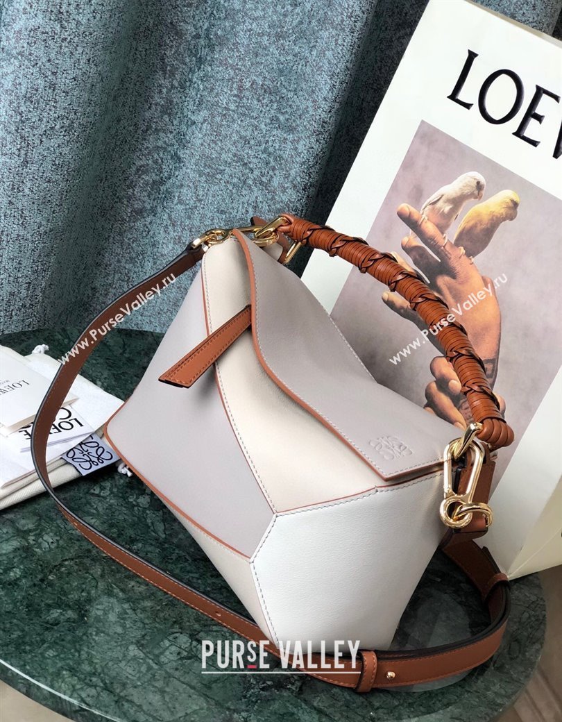 Loewe Small Puzzle bag in nappa calfskin leather with woven handle Grey/White 2025 0925 (YS-250925020)