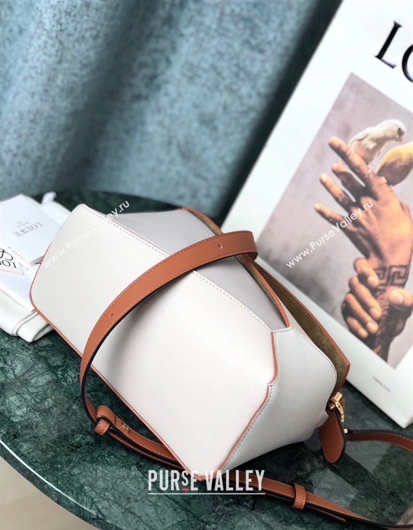 Loewe Small Puzzle bag in nappa calfskin leather with woven handle Grey/White 2025 0925 (YS-250925020)