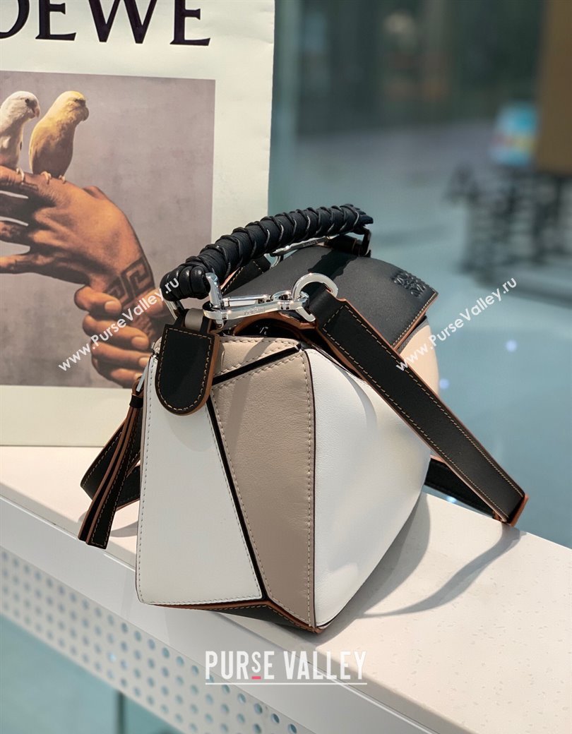 Loewe Small Puzzle bag in nappa calfskin leather with woven handle Black/White 2025 0925 (YS-250925021)