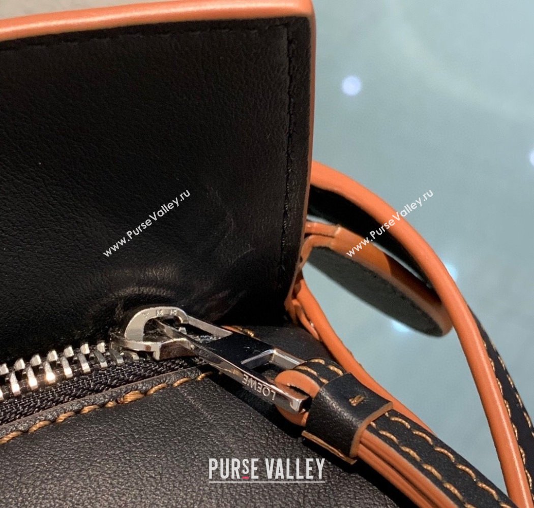 Loewe Small Puzzle bag in nappa calfskin leather with woven handle Black/White 2025 0925 (YS-250925021)