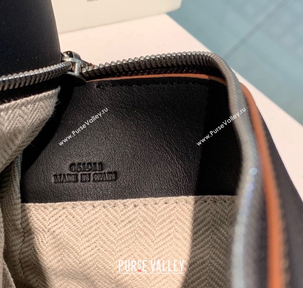 Loewe Small Puzzle bag in nappa calfskin leather with woven handle Black/White 2025 0925 (YS-250925021)