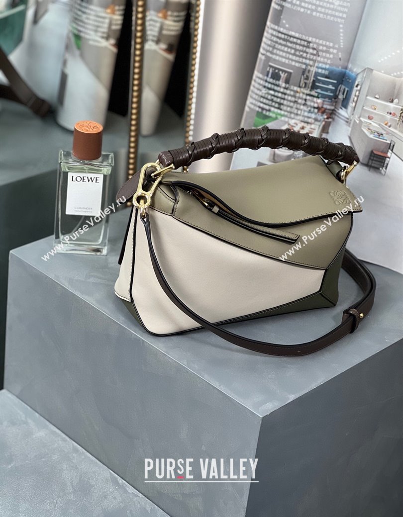 Loewe Small Puzzle bag in nappa calfskin leather with woven handle Green/White 2025 0925 (YS-250925019)