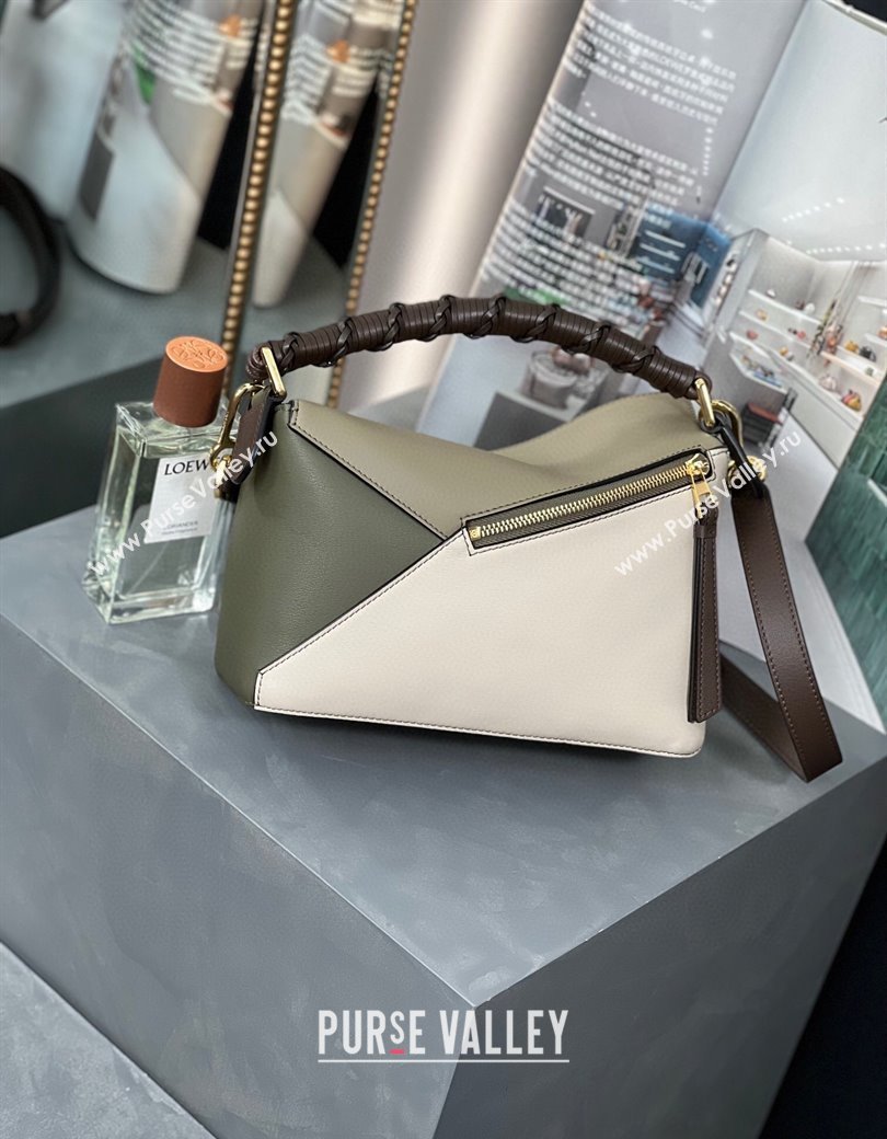 Loewe Small Puzzle bag in nappa calfskin leather with woven handle Green/White 2025 0925 (YS-250925019)