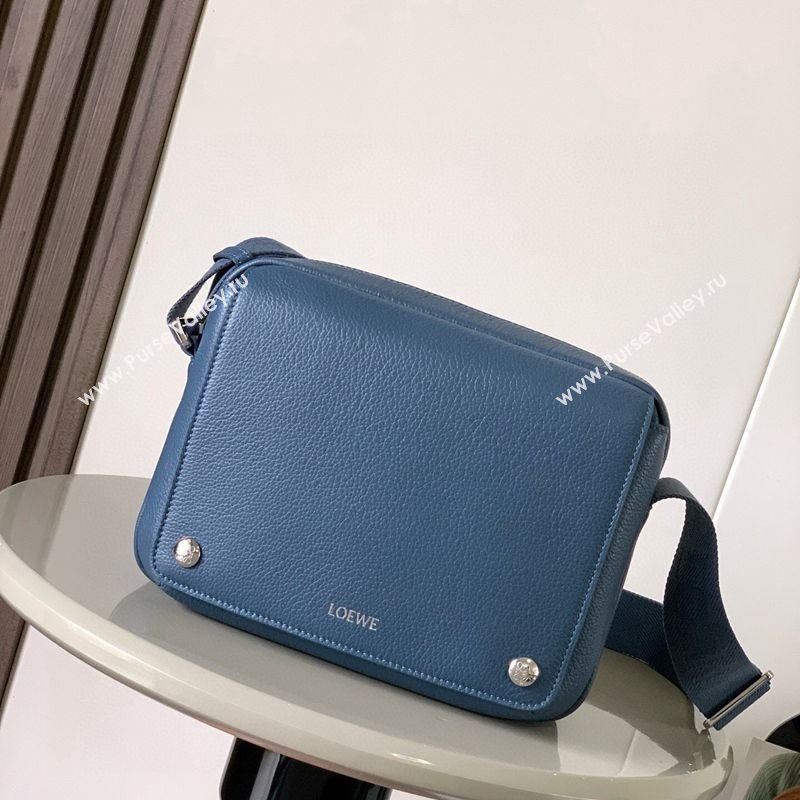 Loewe Medium Pebble messenger bag in supple grained calfskin Indigo Blue 2025 9094 (Ys-251121006)