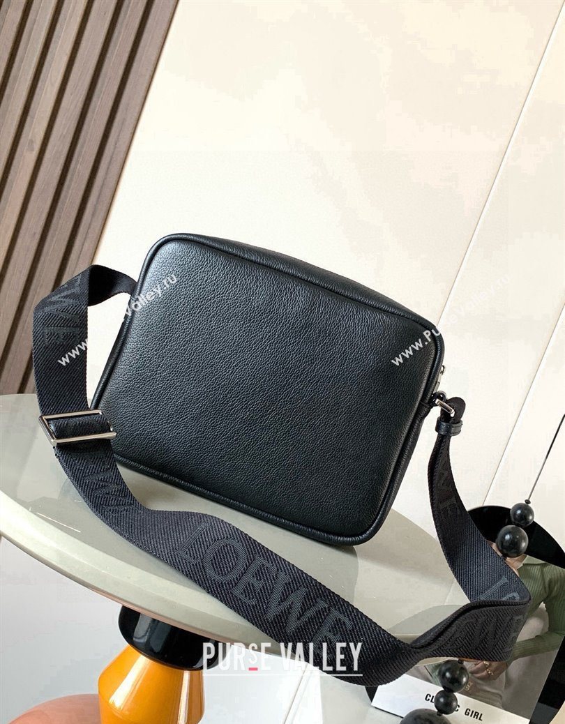 Loewe Medium Pebble messenger bag in supple grained calfskin Black 2025 9094 (Ys-251121007)