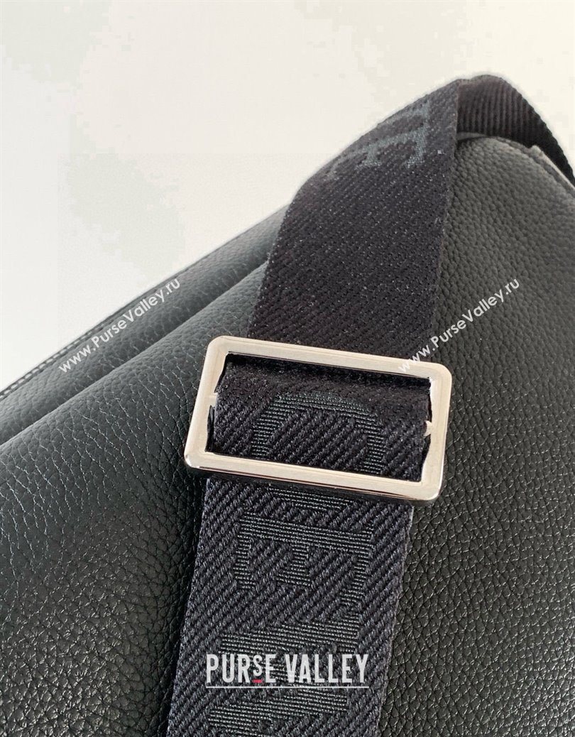 Loewe Medium Pebble messenger bag in supple grained calfskin Black 2025 9094 (Ys-251121007)