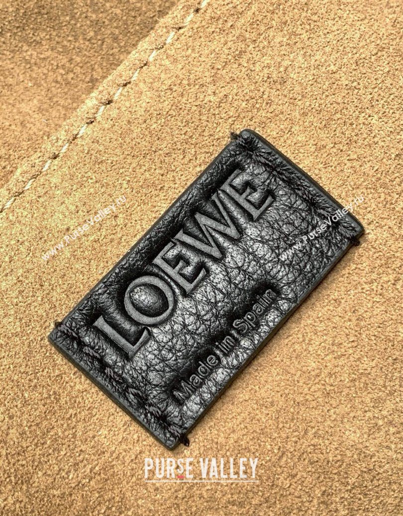 Loewe Medium Pebble messenger bag in supple grained calfskin Black 2025 9094 (Ys-251121007)