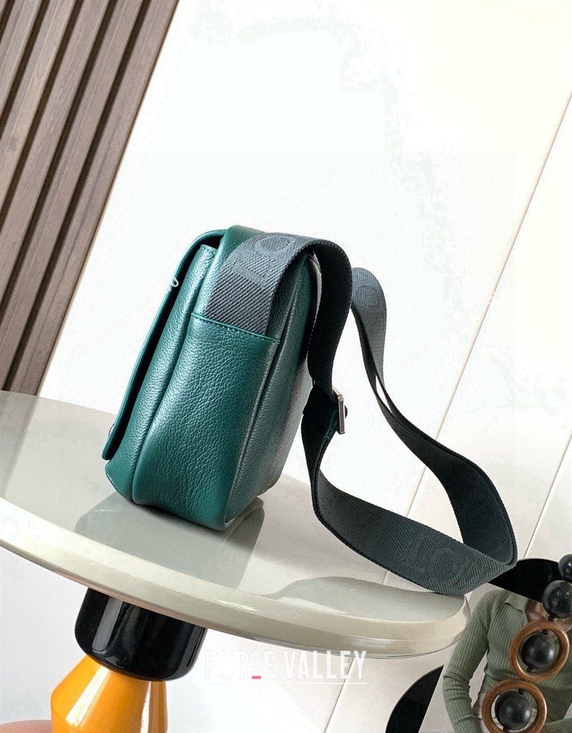 Loewe Medium Pebble messenger bag in supple grained calfskin Green 2025 9094 (Ys-251121008)