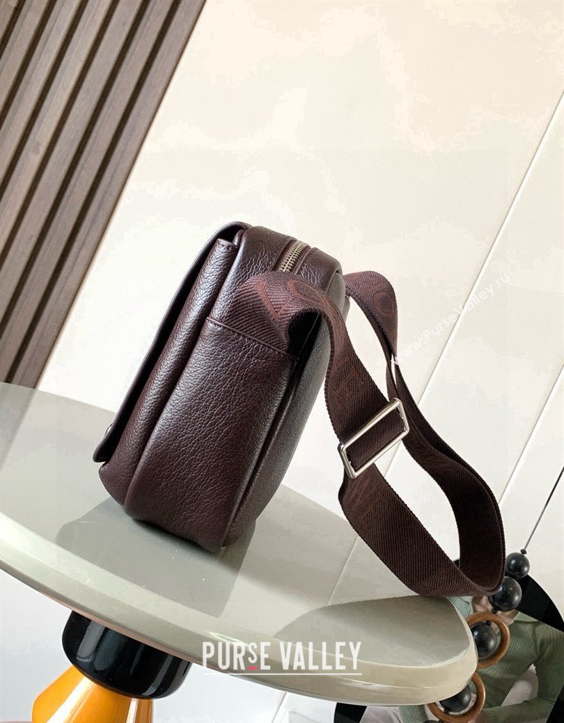 Loewe Medium Pebble messenger bag in supple grained calfskin Cinnabar Red 2025 9094 (Ys-251121009)