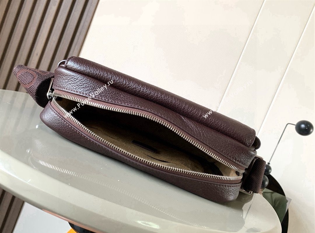 Loewe Medium Pebble messenger bag in supple grained calfskin Cinnabar Red 2025 9094 (Ys-251121009)