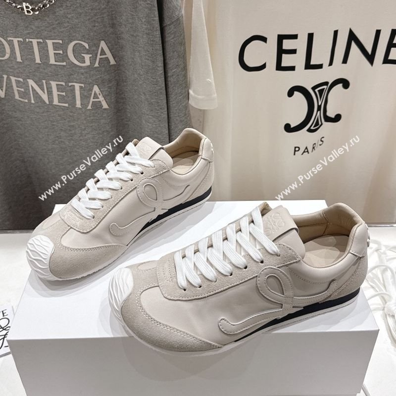 Loewe Ballet Runner 2.0 Sneakers in Leather and Suede Light Grey 2025 (KL-251210053)
