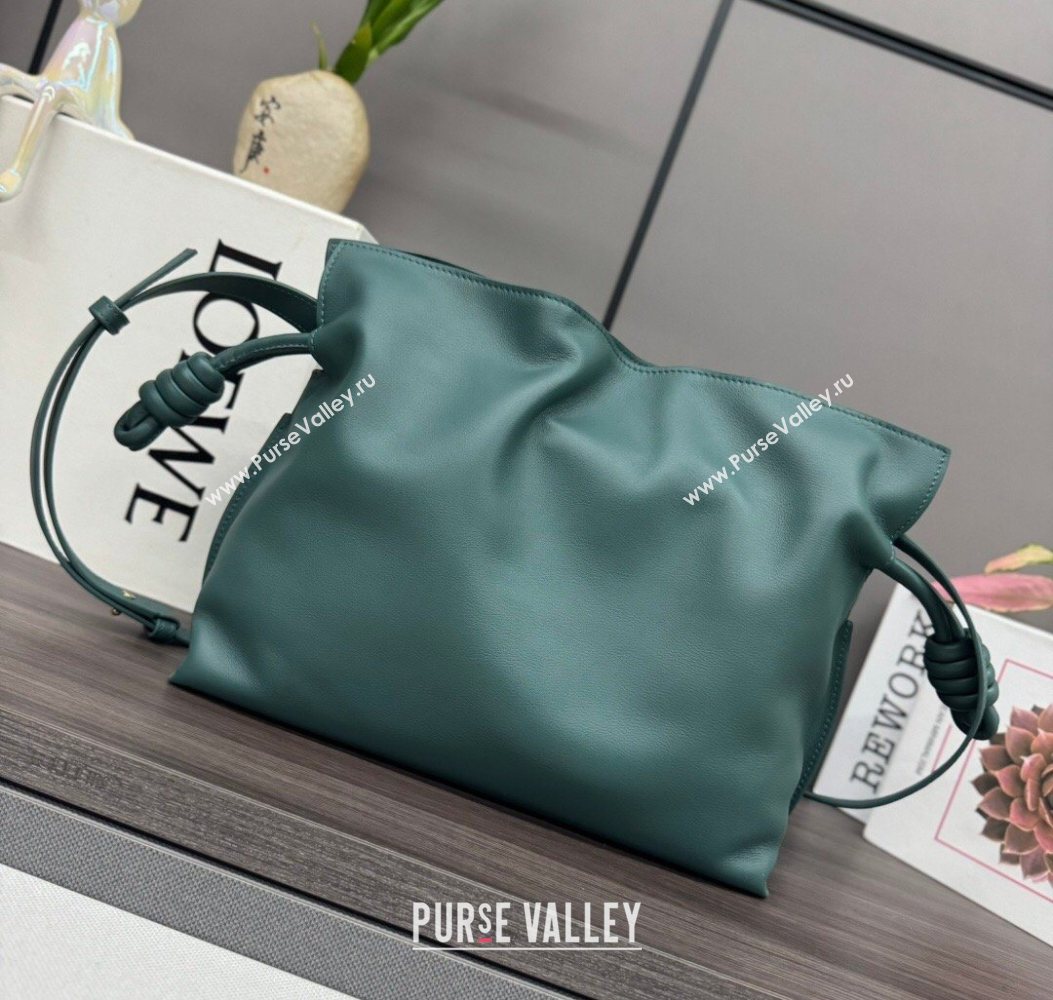 Loewe Flamenco Medium Clutch in Nappa Calfskin Leather Vetiver Green 2026 262386 (Ys-260121070)