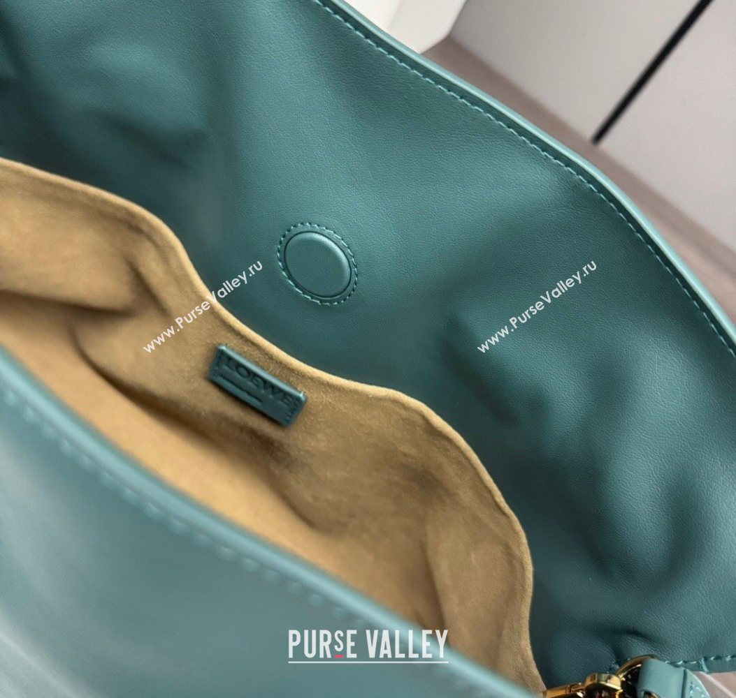 Loewe Flamenco Medium Clutch in Nappa Calfskin Leather Vetiver Green 2026 262386 (Ys-260121070)