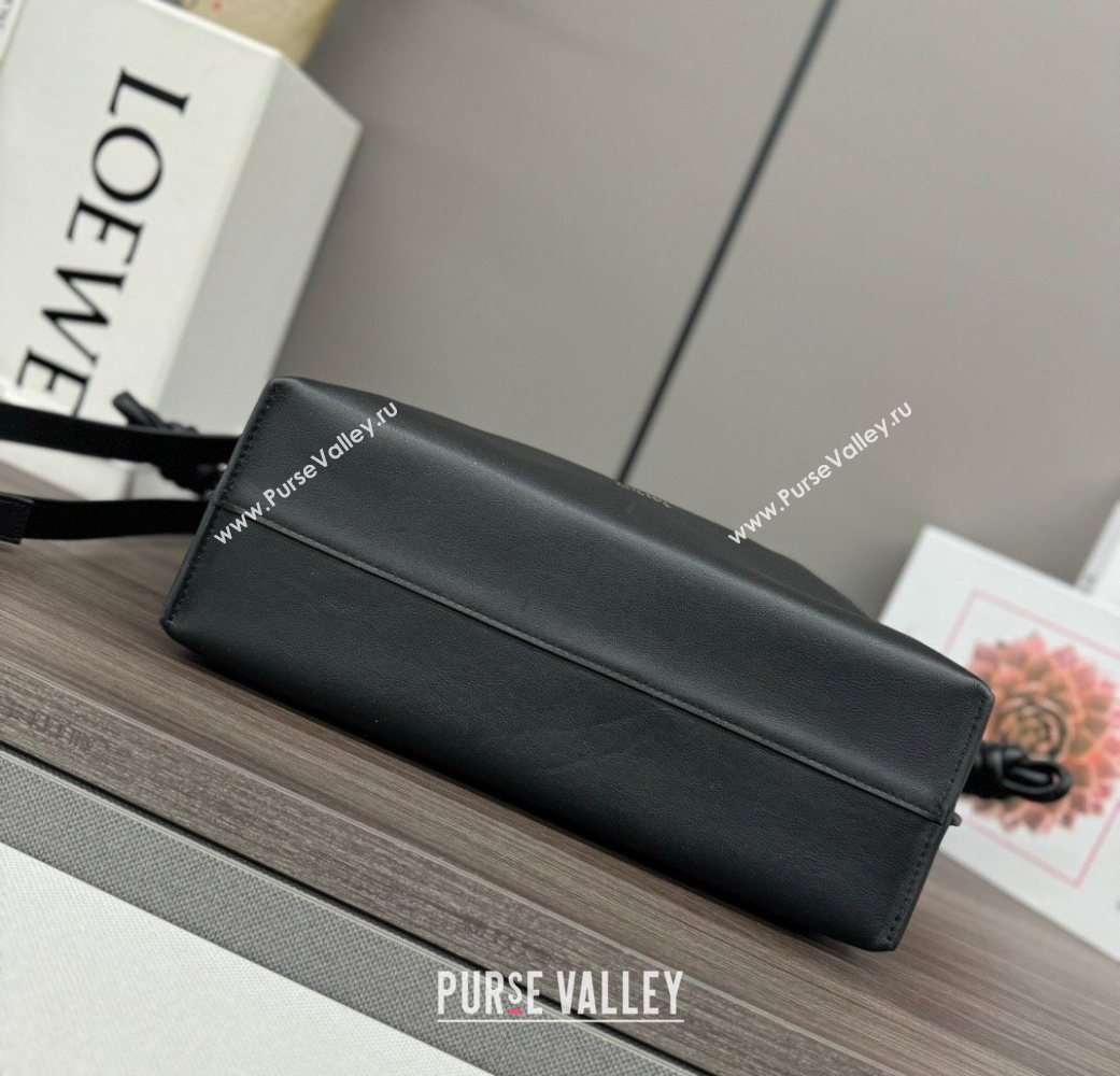 Loewe Flamenco Medium Clutch in Nappa Calfskin Leather Black 2026 262386 (Ys-260121073)