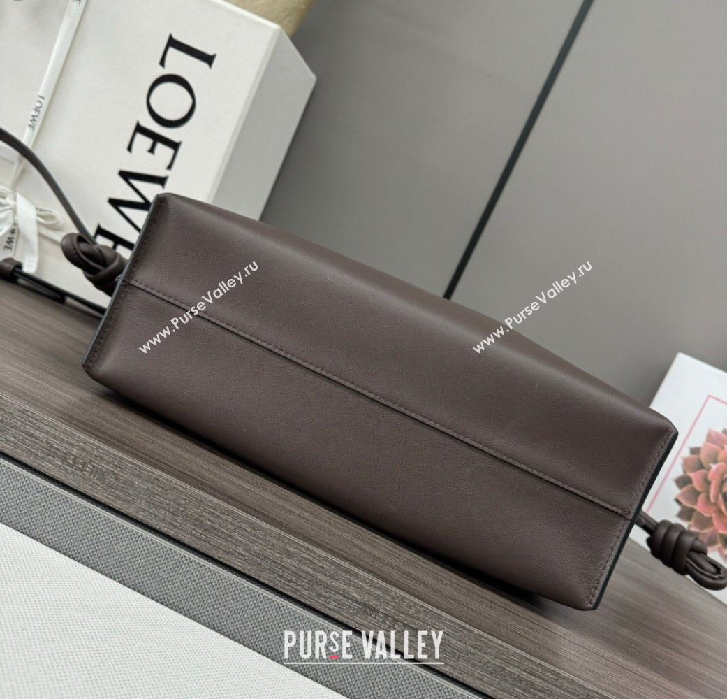 Loewe Flamenco Medium Clutch in Nappa Calfskin Leather Chocolate Brown 2026 262386 (Ys-260121076)