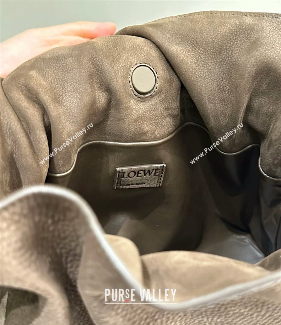 Loewe Medium Flamenco clutch bag in grained nubuck Tundra 2026 (nana-260121062)