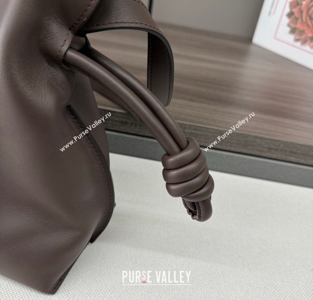 Loewe Flamenco Medium Clutch in Nappa Calfskin Leather Chocolate Brown 2026 262386 (Ys-260121076)