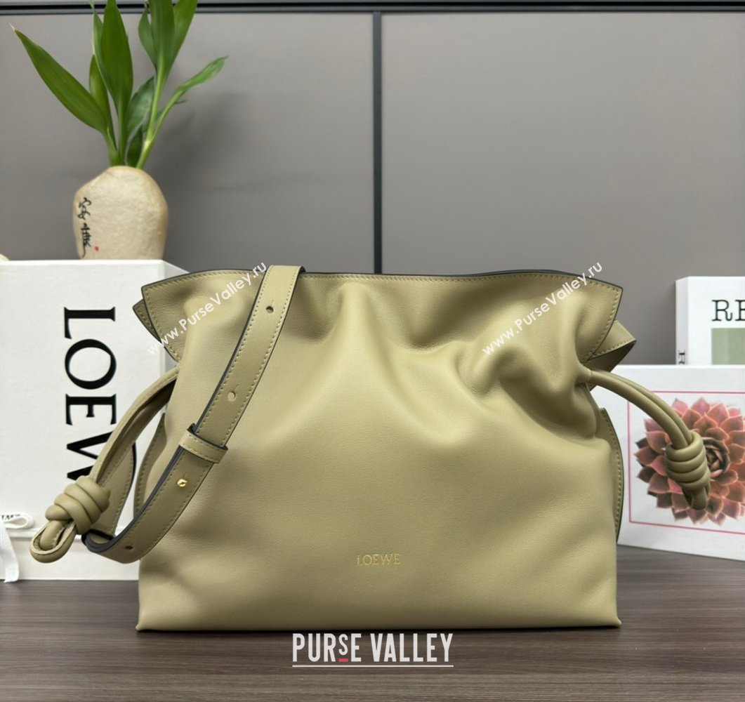 Loewe Flamenco Medium Clutch in Nappa Calfskin Leather Clay Green 2026 262386 (Ys-260121079)