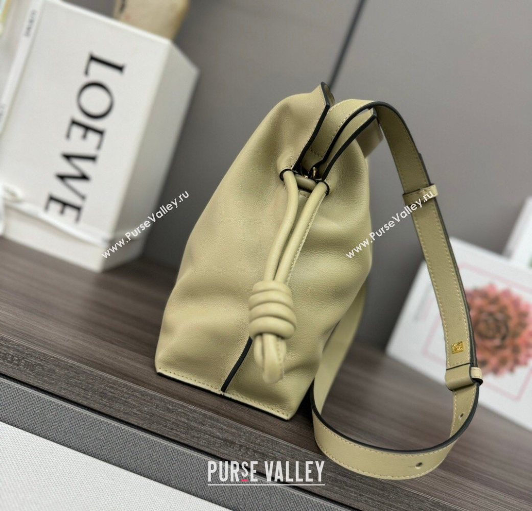 Loewe Flamenco Medium Clutch in Nappa Calfskin Leather Clay Green 2026 262386 (Ys-260121079)