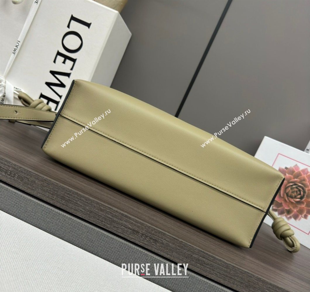 Loewe Flamenco Medium Clutch in Nappa Calfskin Leather Clay Green 2026 262386 (Ys-260121079)