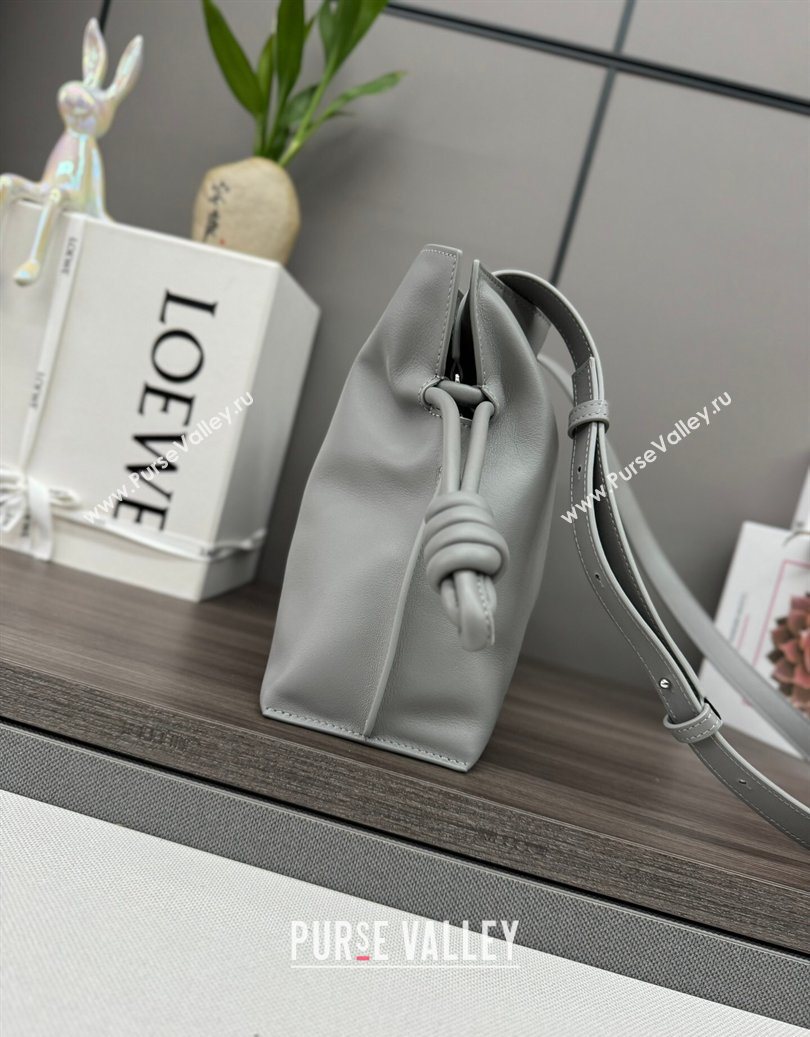 Loewe Flamenco Medium Clutch in Nappa Calfskin Leather Pearly Grey 2026 262386 (Ys-260121080)