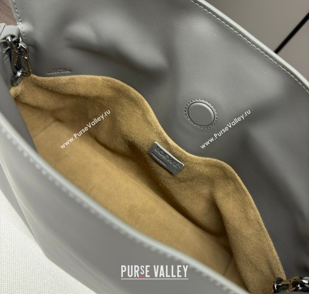Loewe Flamenco Medium Clutch in Nappa Calfskin Leather Pearly Grey 2026 262386 (Ys-260121080)