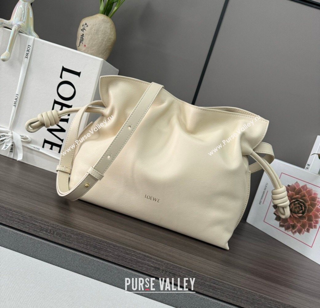 Loewe Flamenco Medium Clutch in Nappa Calfskin Leather Cream White 2026 262386 (Ys-260121081)