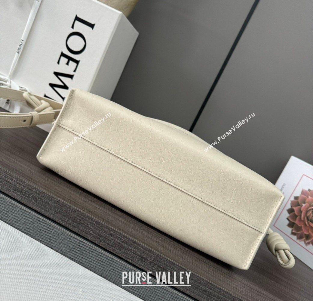 Loewe Flamenco Medium Clutch in Nappa Calfskin Leather Cream White 2026 262386 (Ys-260121081)