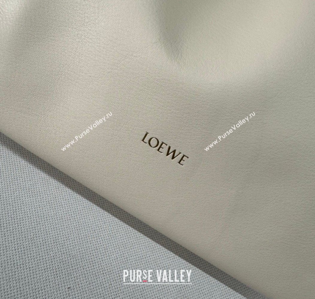 Loewe Flamenco Medium Clutch in Nappa Calfskin Leather Cream White 2026 262386 (Ys-260121081)