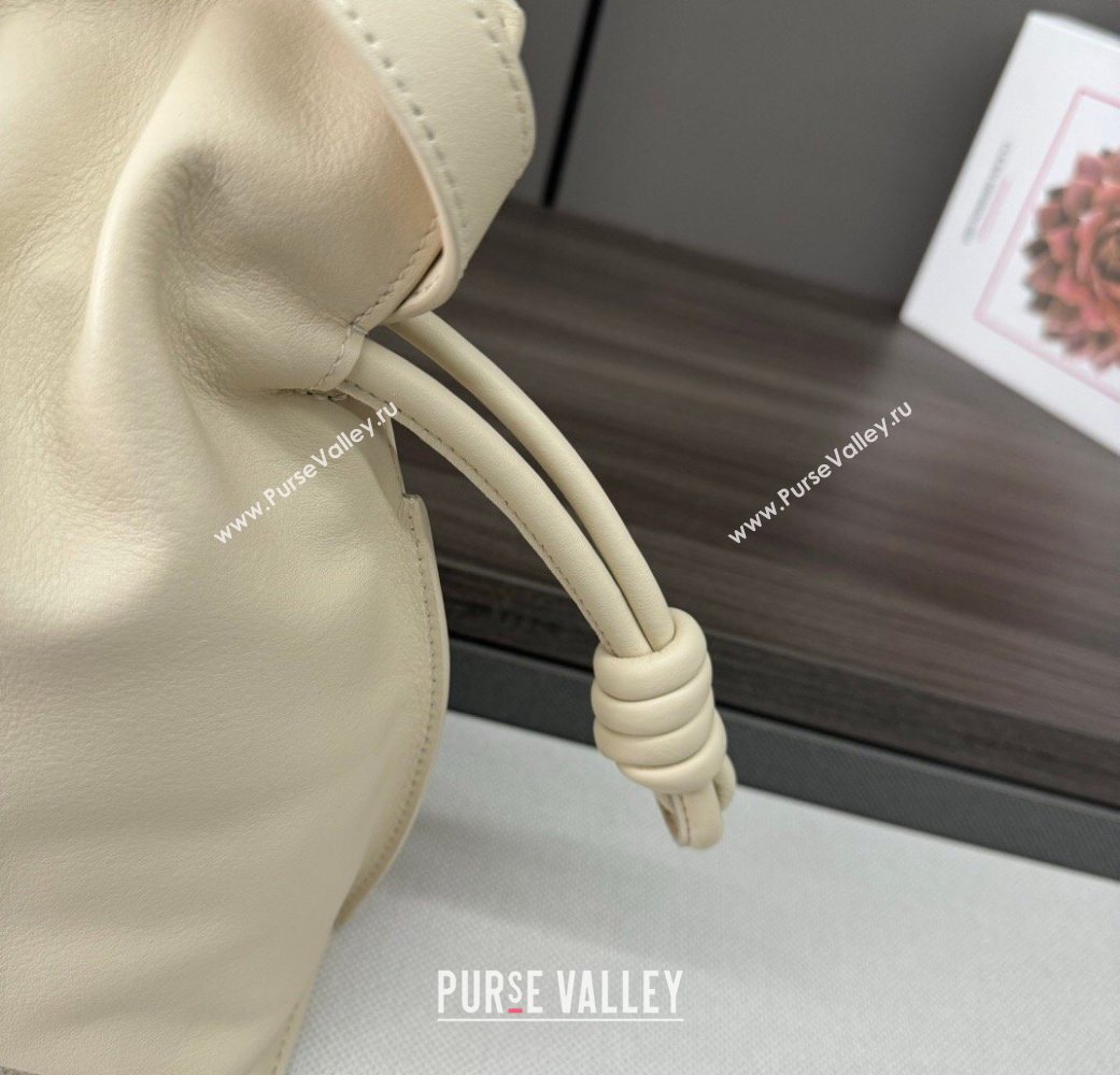 Loewe Flamenco Medium Clutch in Nappa Calfskin Leather Cream White 2026 262386 (Ys-260121081)