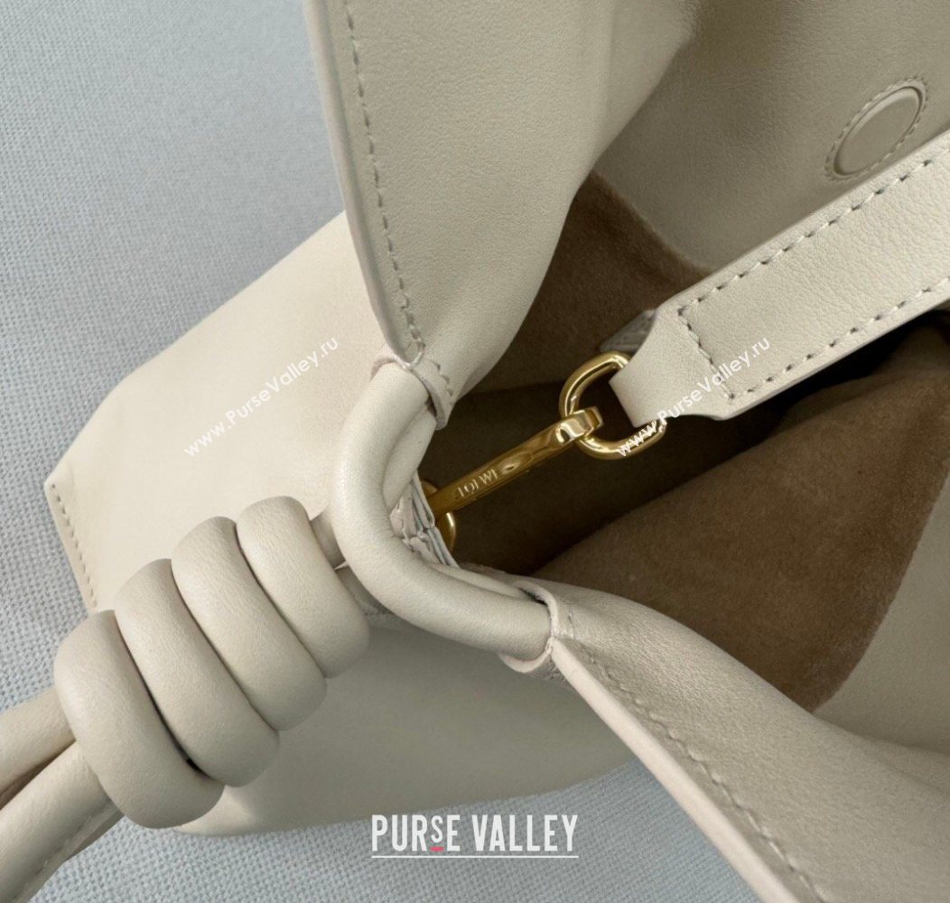 Loewe Flamenco Medium Clutch in Nappa Calfskin Leather Cream White 2026 262386 (Ys-260121081)