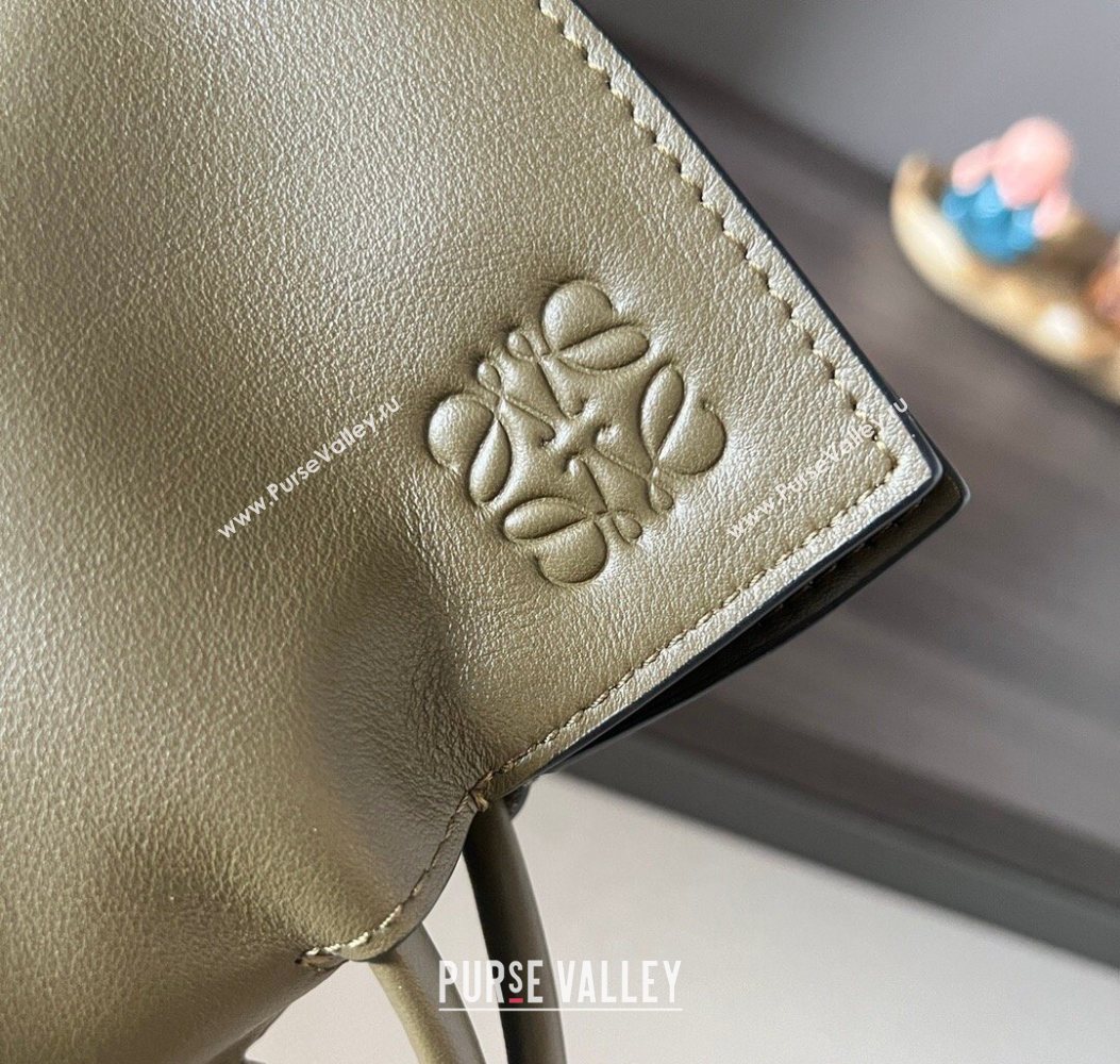 Loewe Flamenco Medium Clutch in Nappa Calfskin LeatherDark Kahki Green 2026 262386 (Ys-260121083)