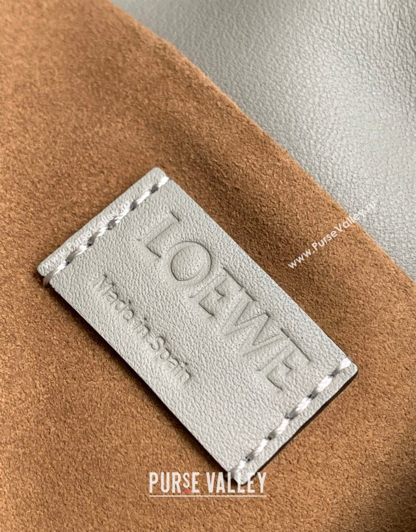 Loewe Flamenco Medium Clutch in Nappa Calfskin Leather Ash Grey 2026 262386 (Ys-260121084)